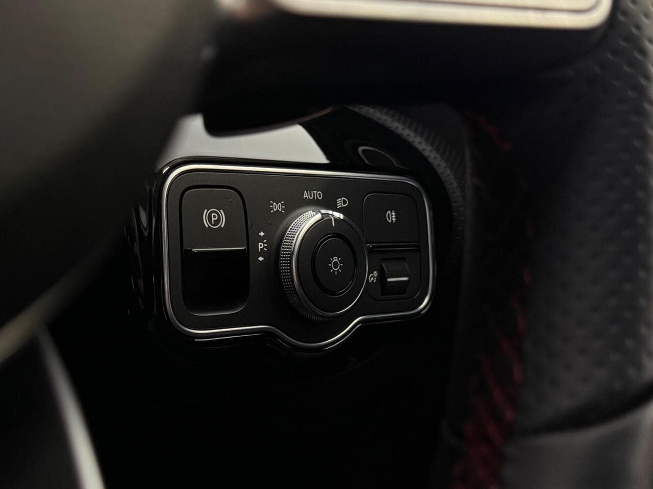 Mercedes-Benz A Class thumbnail Misc Controls