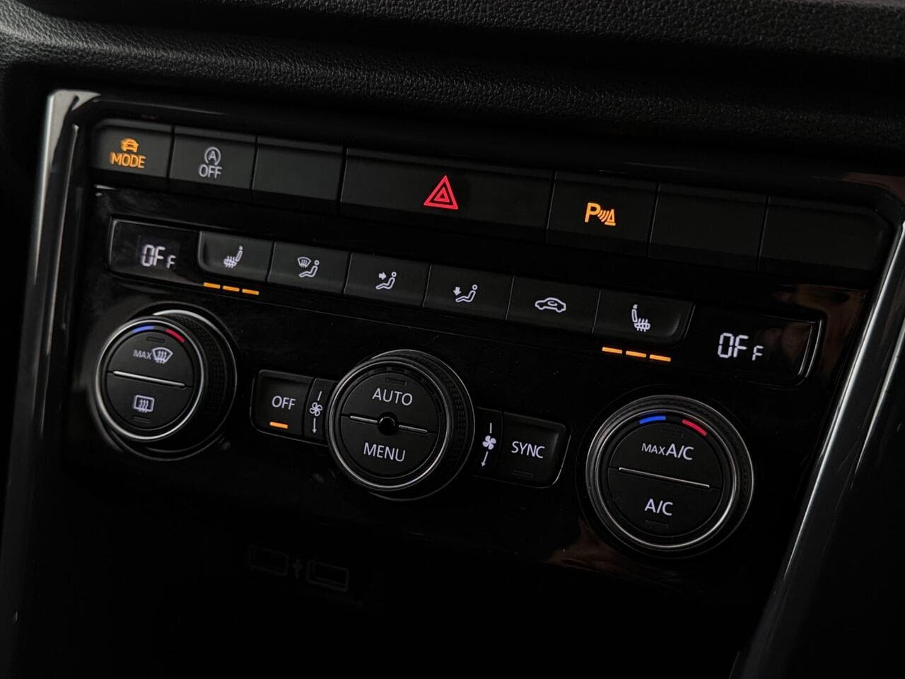 Volkswagen T-Roc thumbnail Misc Controls