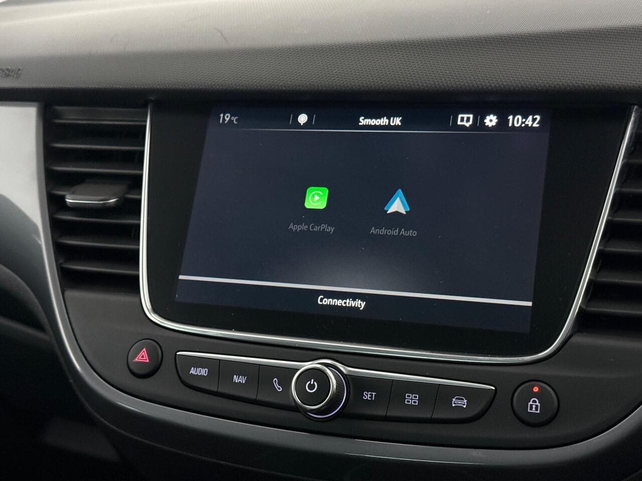 Vauxhall Crossland X thumbnail Infotainment System