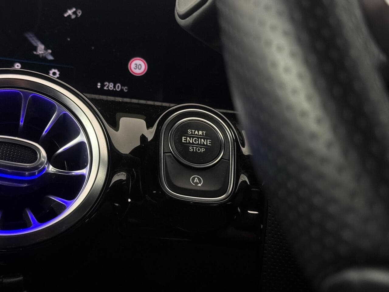 Mercedes-Benz A Class thumbnail Misc Controls