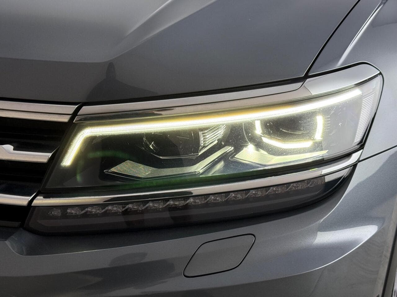 Volkswagen Tiguan Allspace thumbnail Lights Front