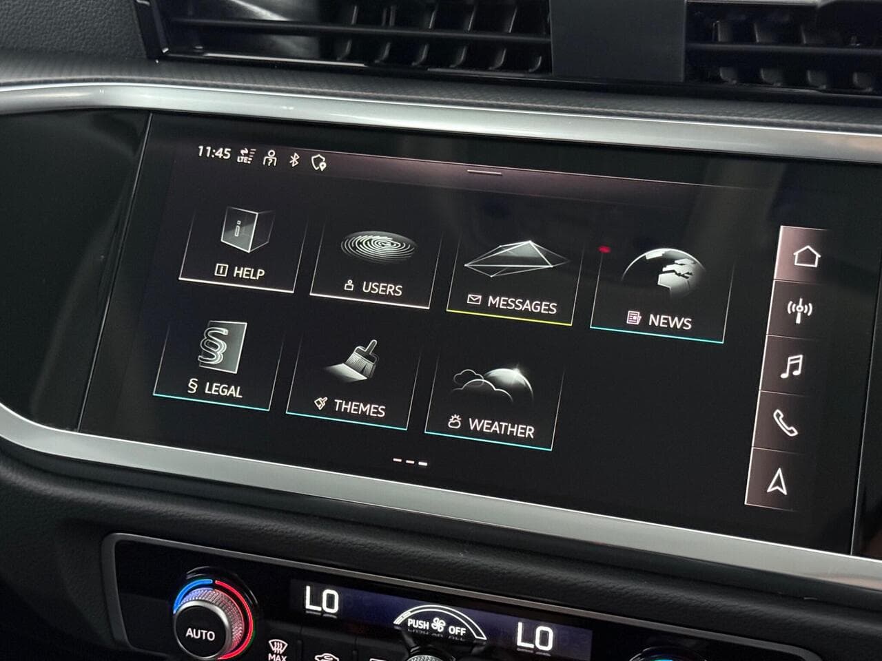 Audi Q3 thumbnail Infotainment System