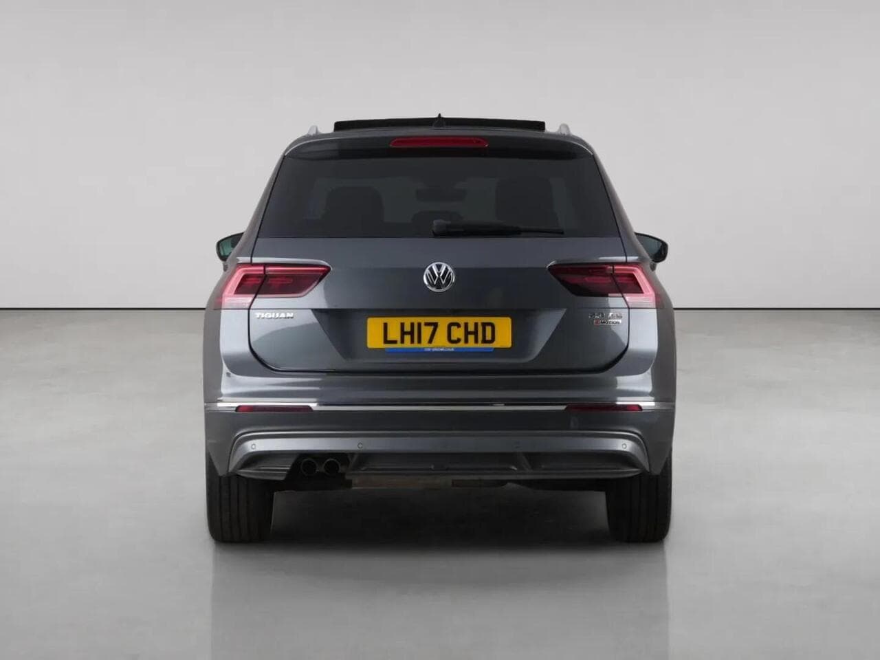 Volkswagen Tiguan thumbnail Rear