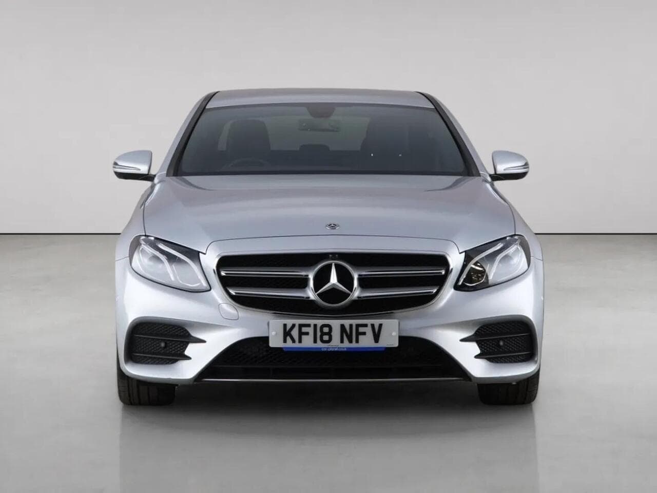 Mercedes-Benz E Class thumbnail Front