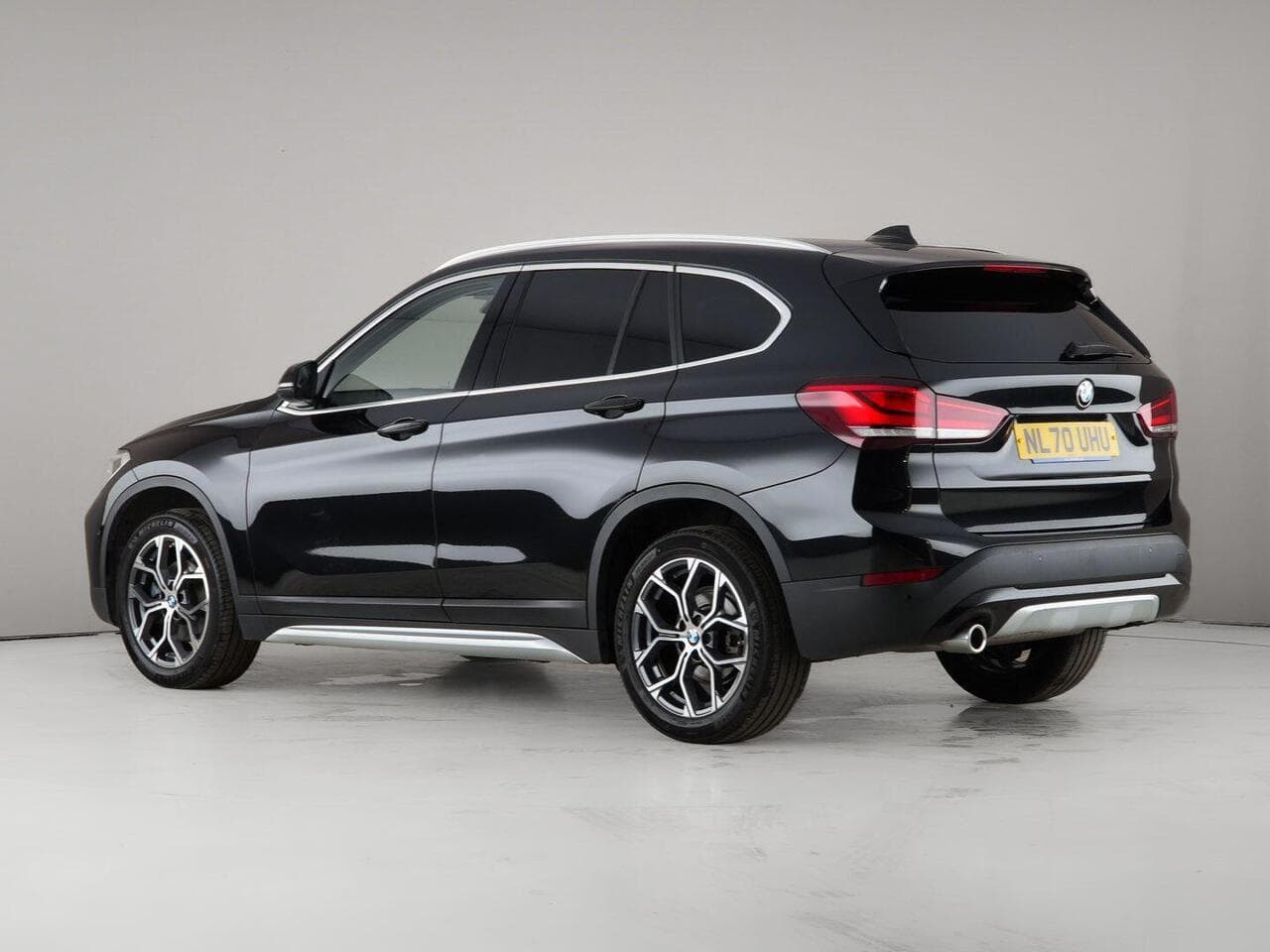 BMW X1 thumbnail Rear Left
