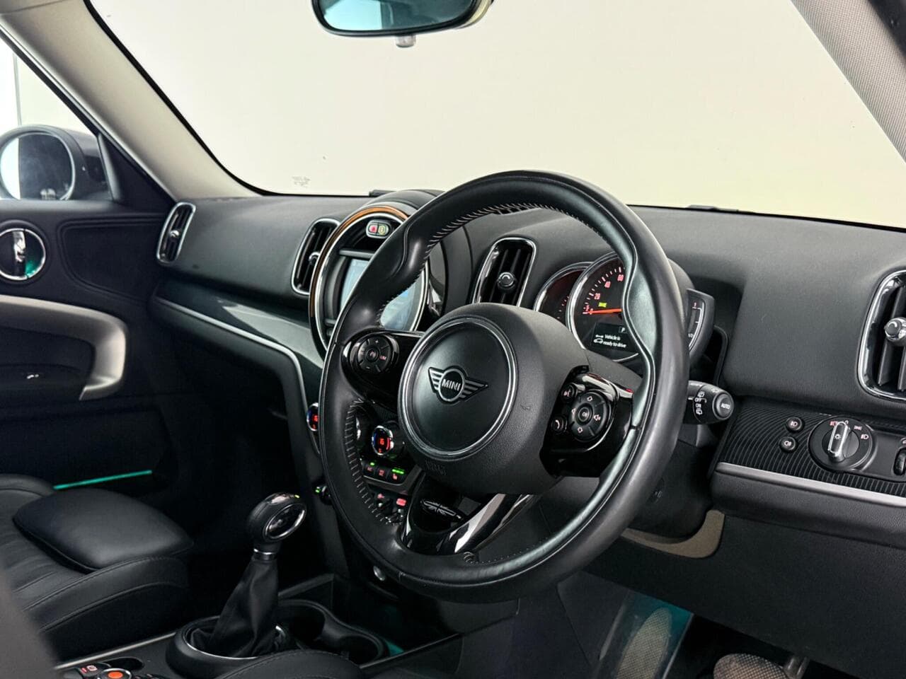 MINI Countryman thumbnail Interior Front