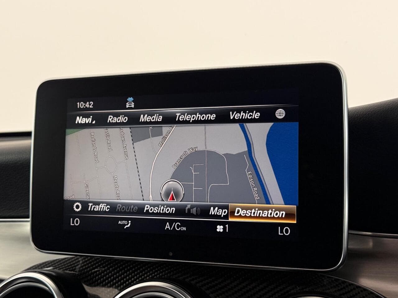 Mercedes-Benz GLC thumbnail Infotainment System