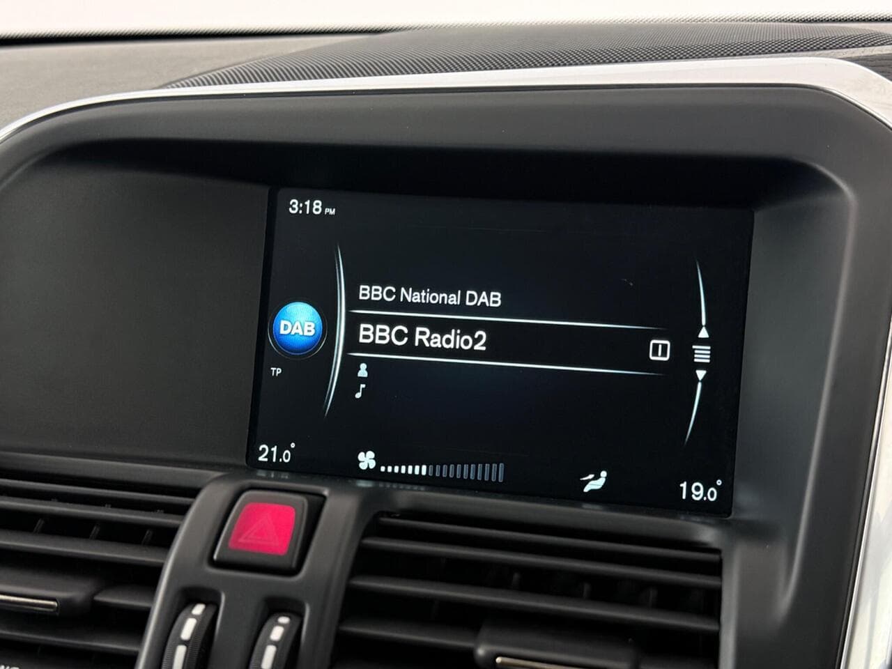 Volvo XC60 thumbnail Infotainment System