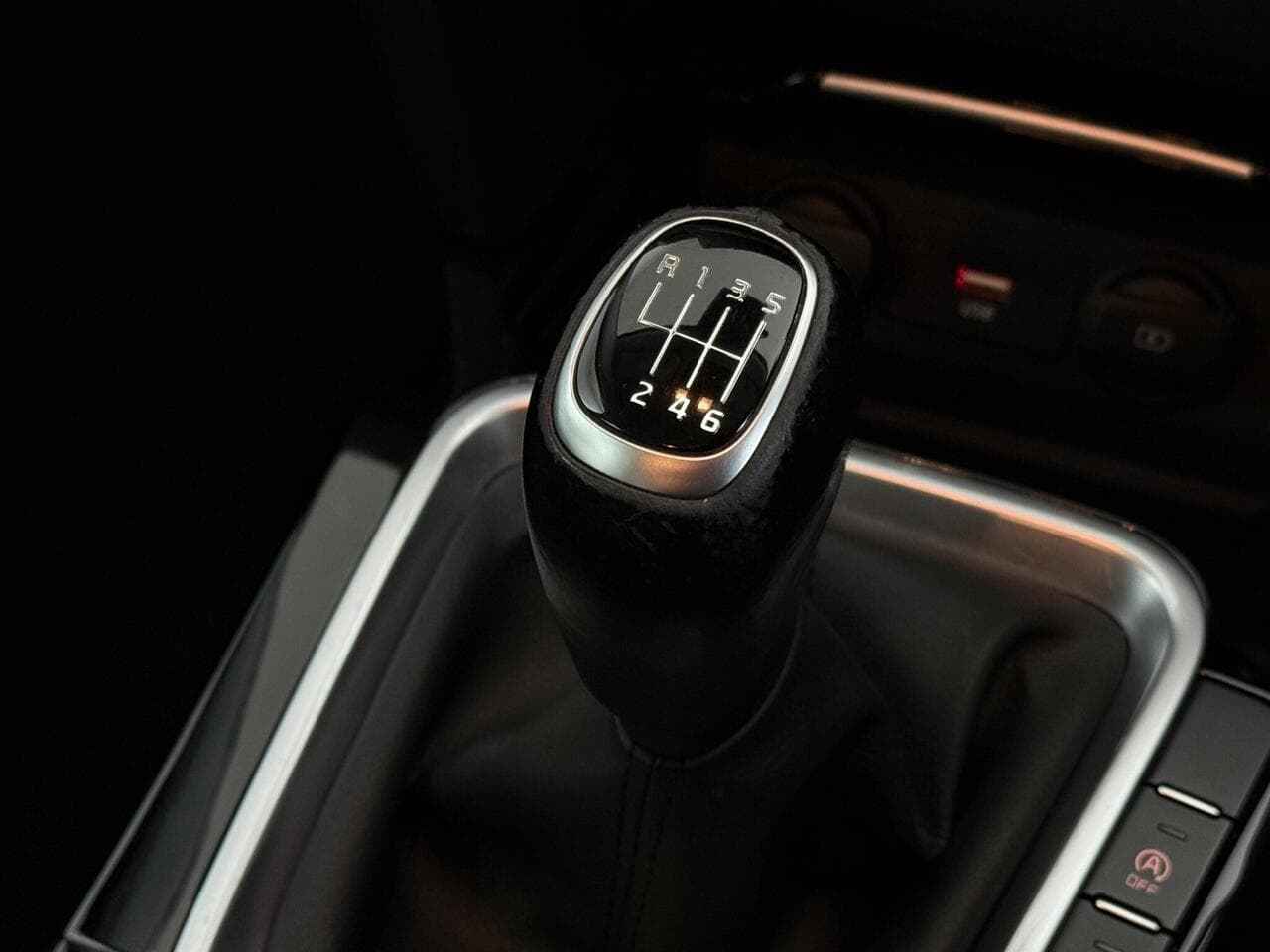 Kia XCeed thumbnail Interior Front