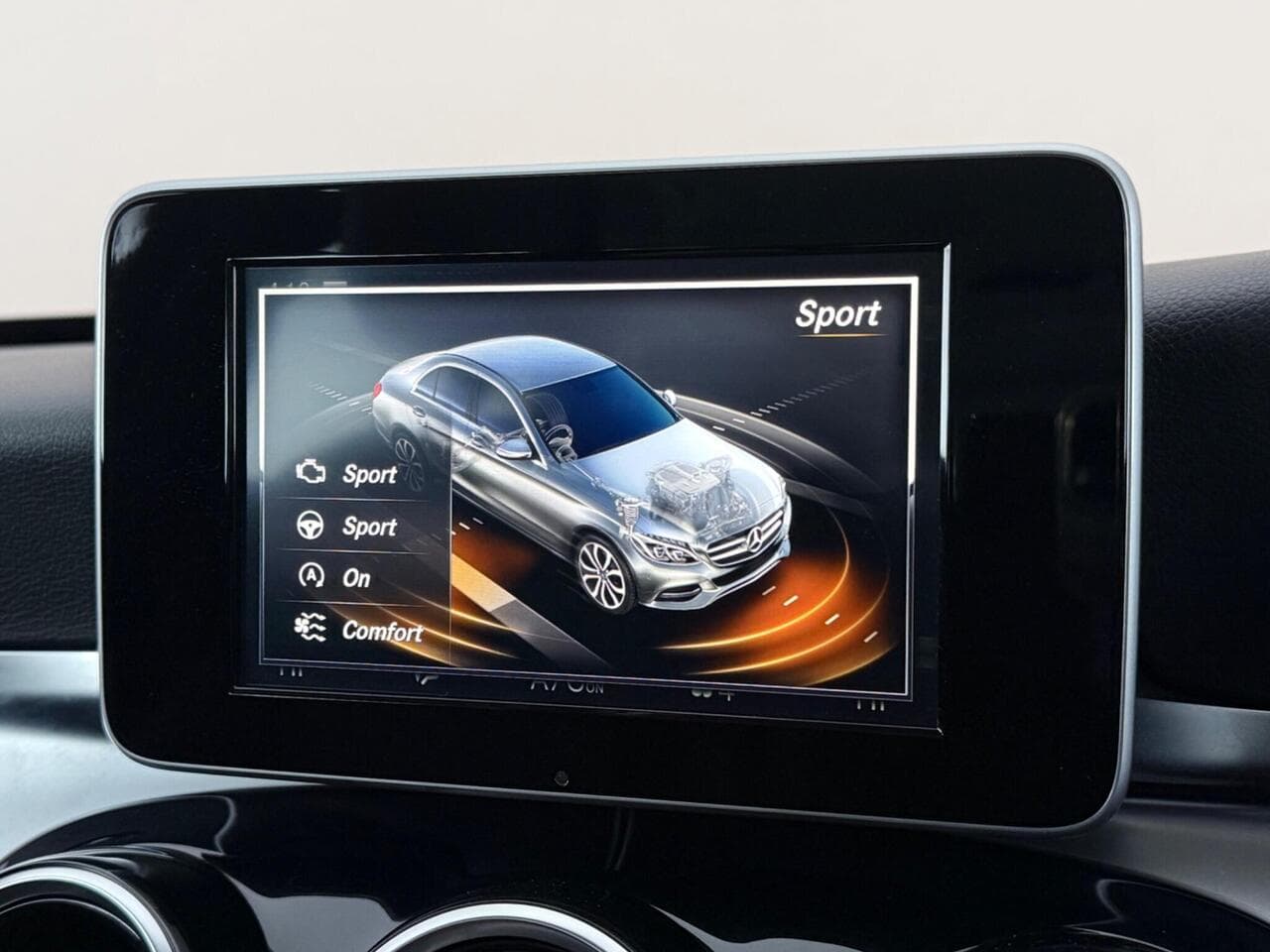 Mercedes-Benz C Class thumbnail Infotainment System