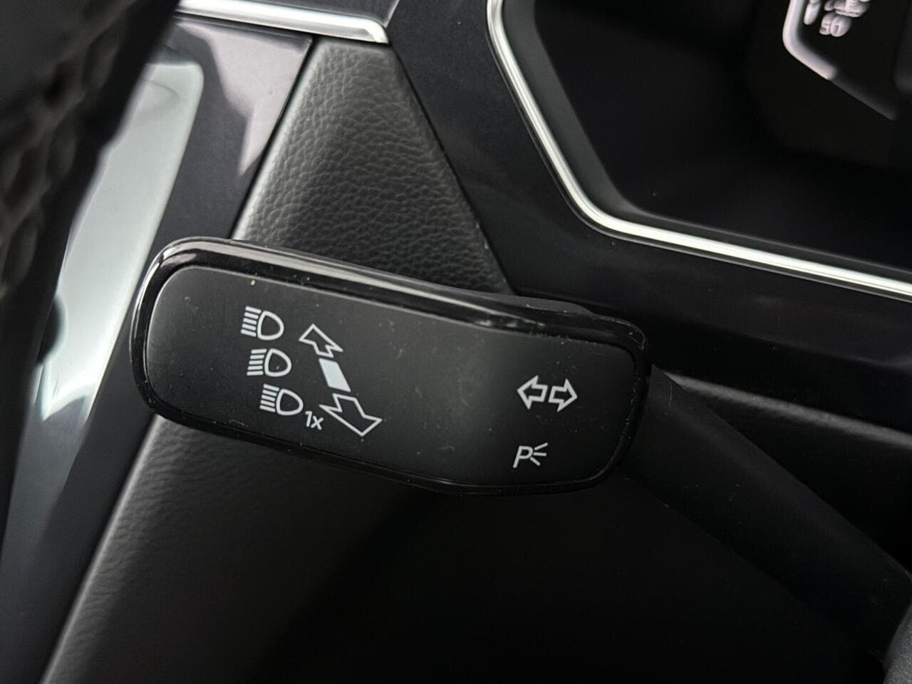 Volkswagen Tiguan Allspace thumbnail Misc Controls