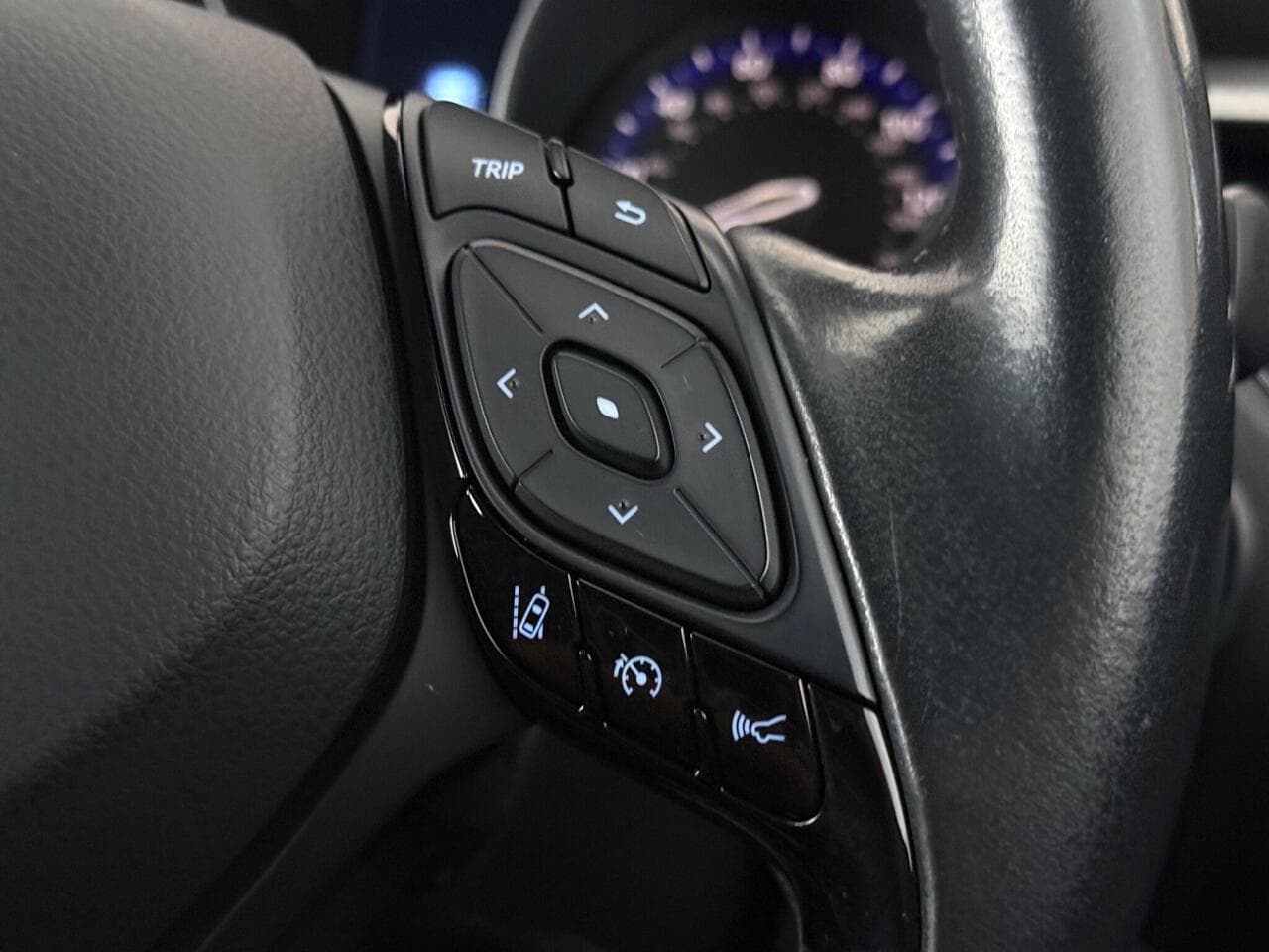 Toyota C-HR thumbnail Misc Controls