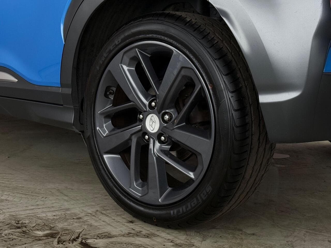 Hyundai KONA thumbnail Wheel