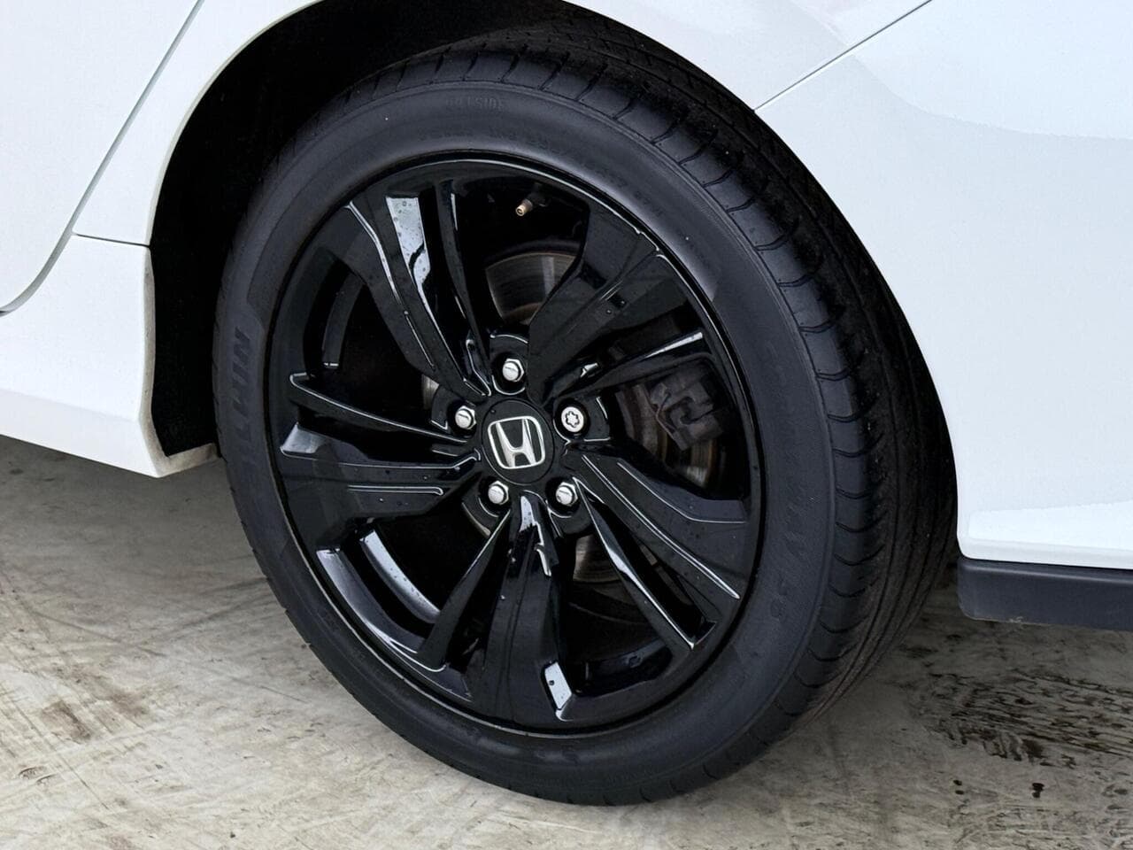 Honda Civic thumbnail Wheel