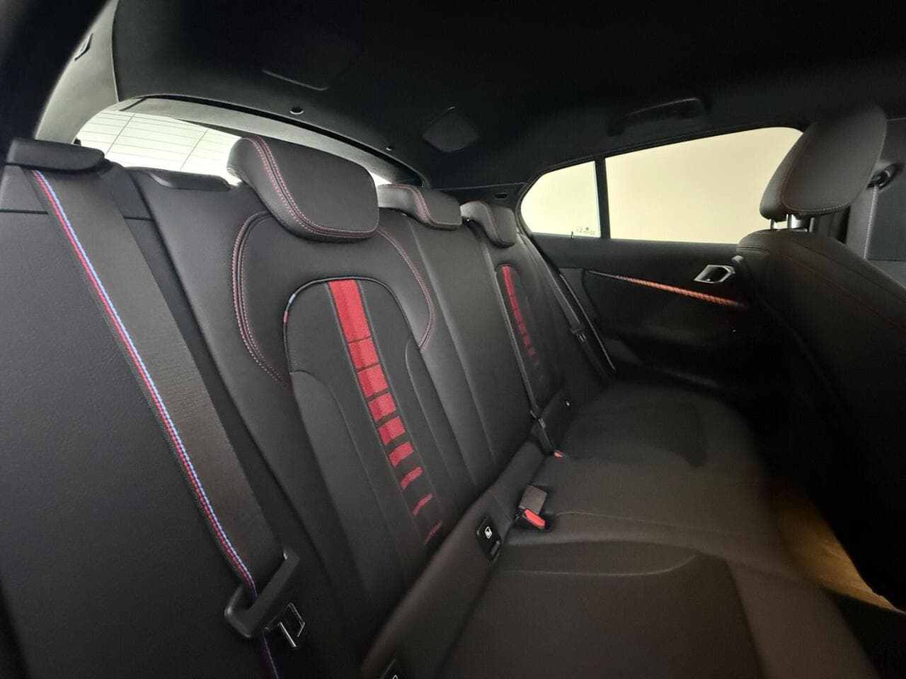 BMW 1 Series thumbnail Seats Rear