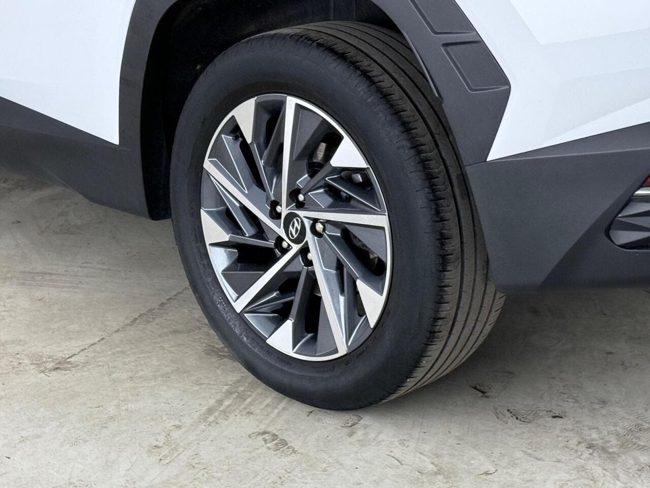 Hyundai TUCSON thumbnail Wheel