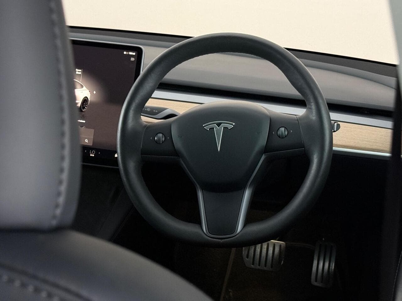 Tesla Model 3 thumbnail Misc Controls