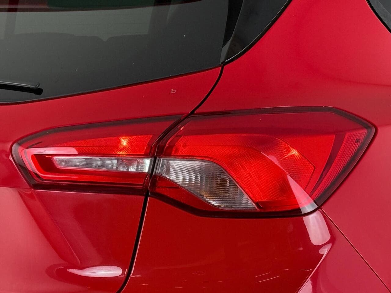 Ford Focus thumbnail Lights Front