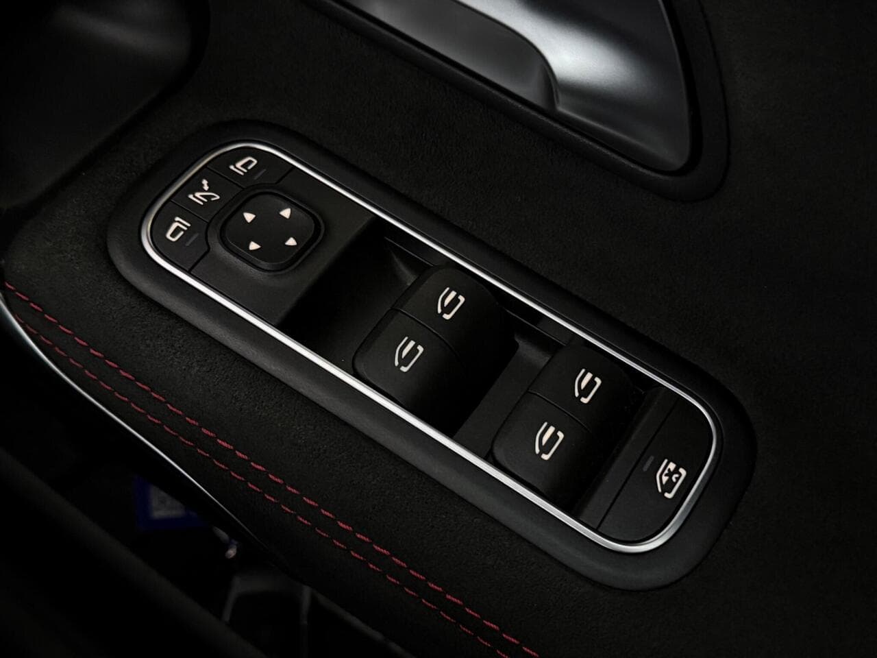 Mercedes-Benz A Class thumbnail Misc Controls