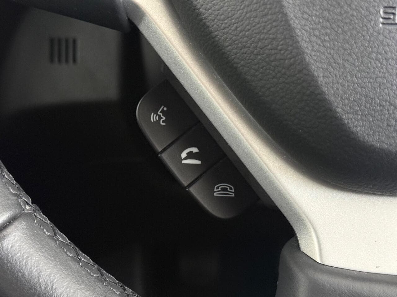 Suzuki S-Cross thumbnail Misc Controls