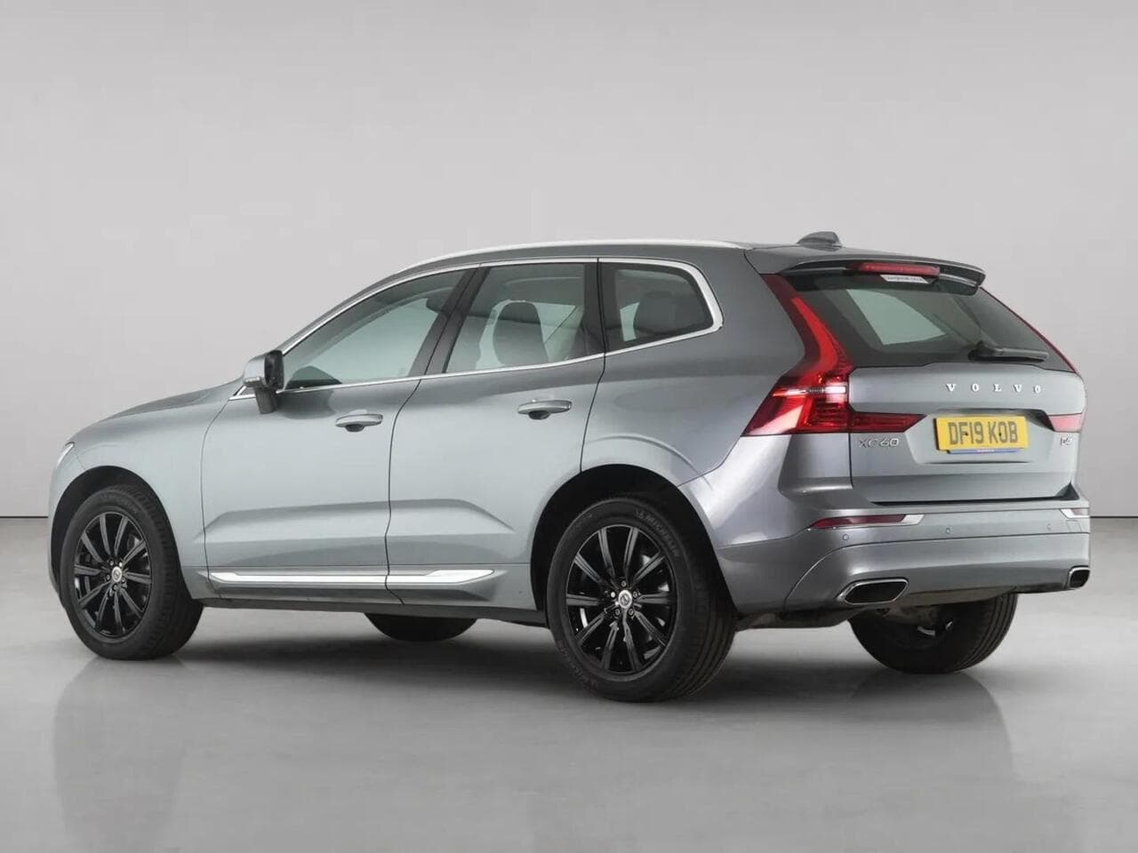 Volvo XC60 thumbnail Rear Left