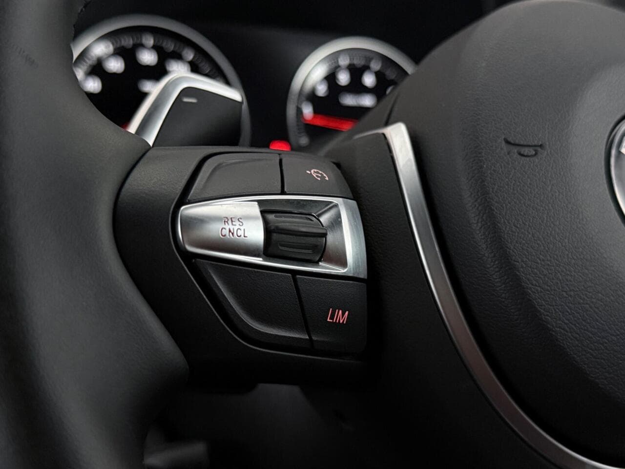 BMW X1 thumbnail Misc Controls