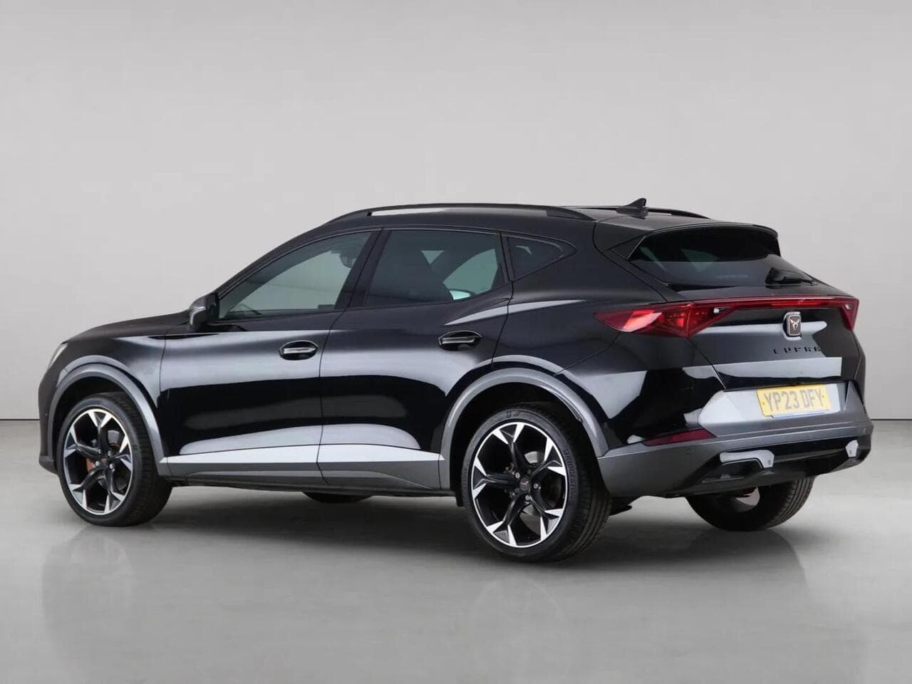 CUPRA Formentor thumbnail Side Left
