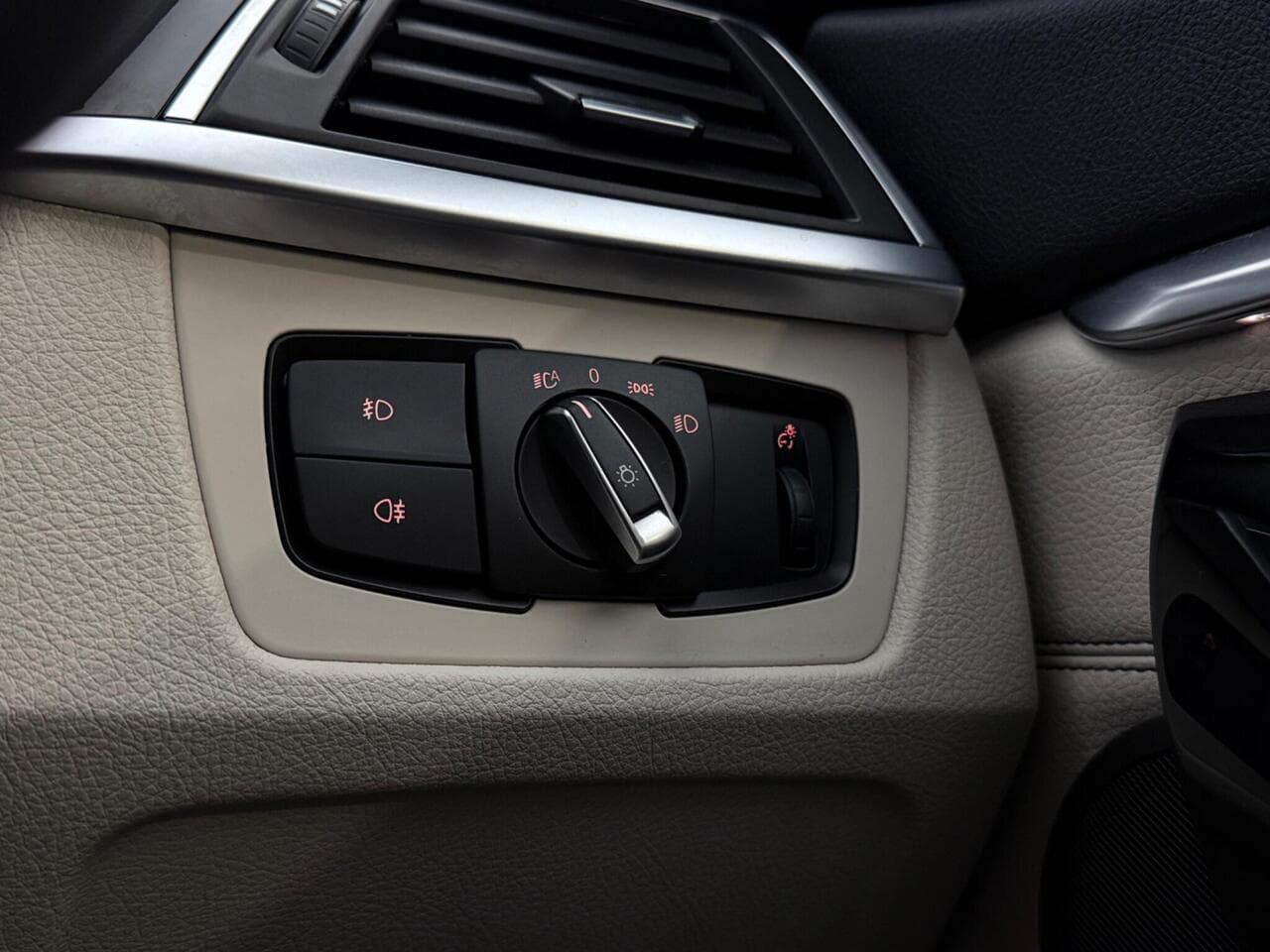 BMW 4 Series Gran Coupe thumbnail Misc Controls