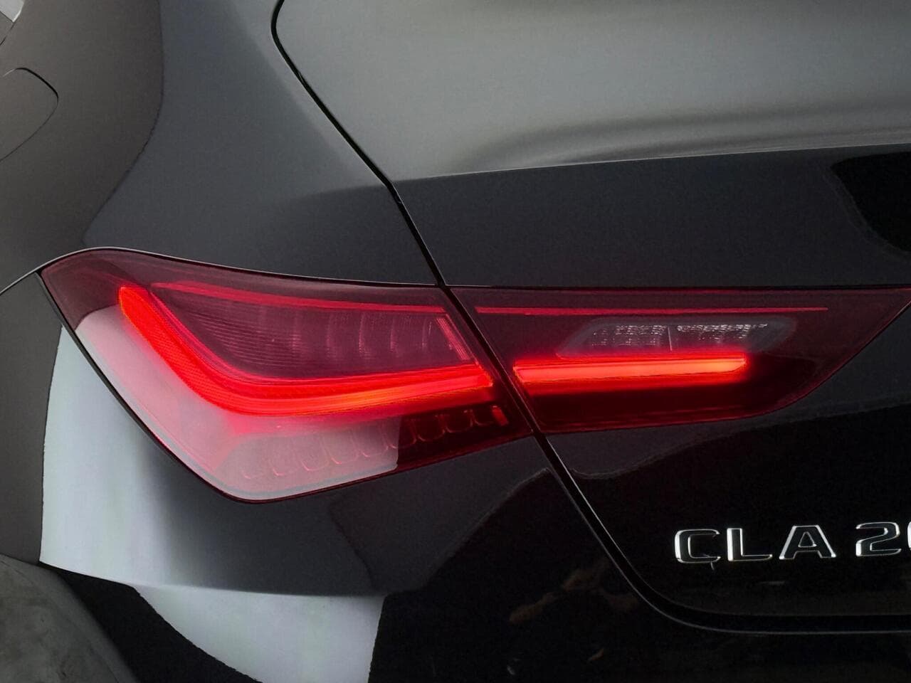Mercedes-Benz CLA thumbnail Lights Rear