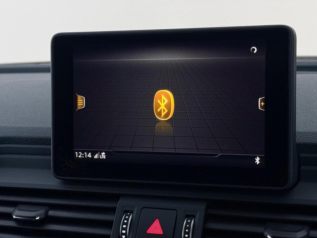 Audi Q5 thumbnail Infotainment System