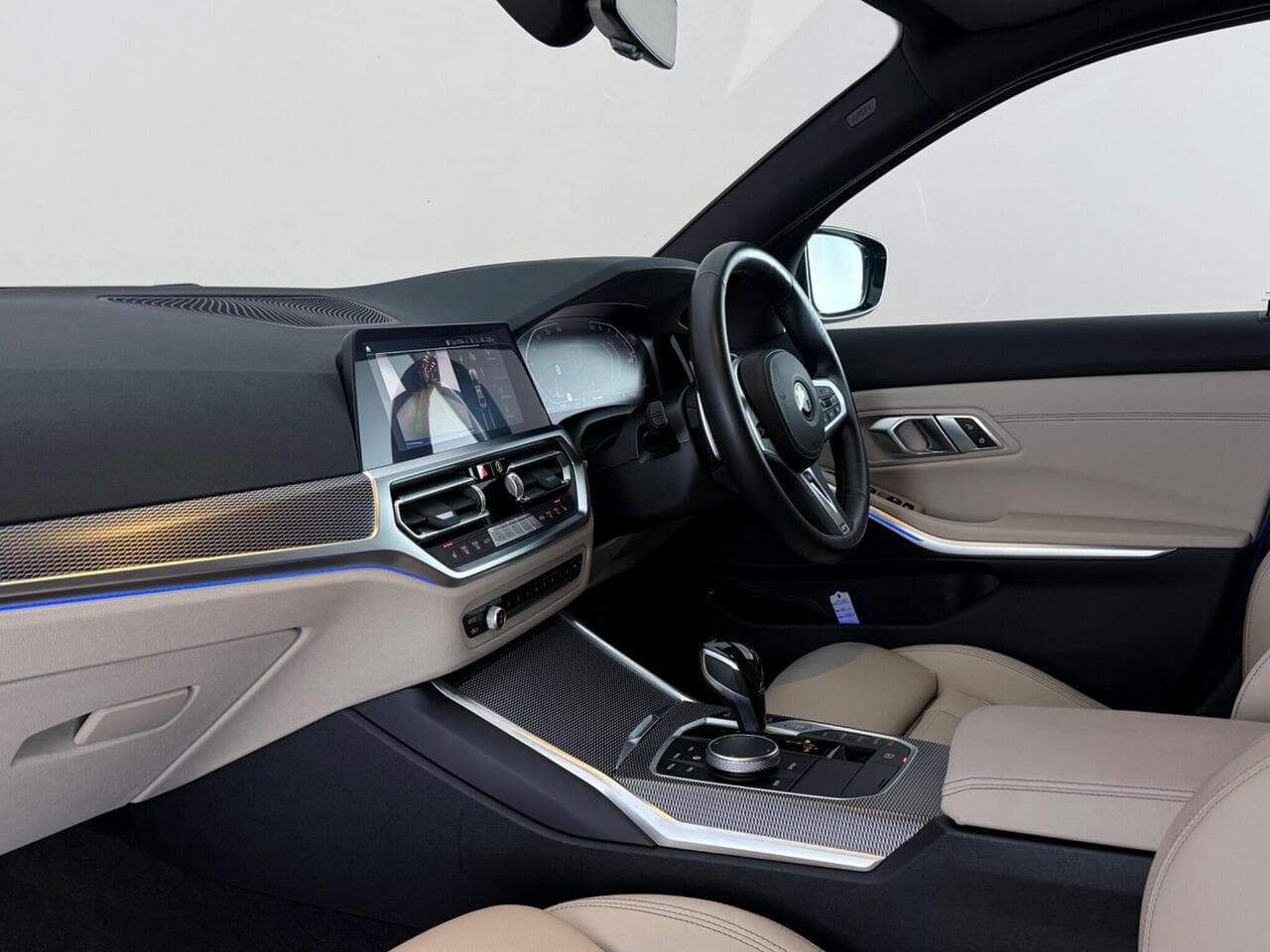 BMW 3 Series thumbnail Interior Front