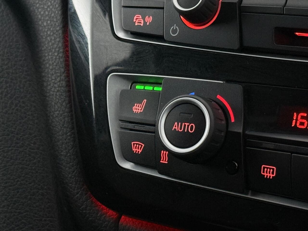 BMW 4 Series Gran Coupe thumbnail Misc Controls