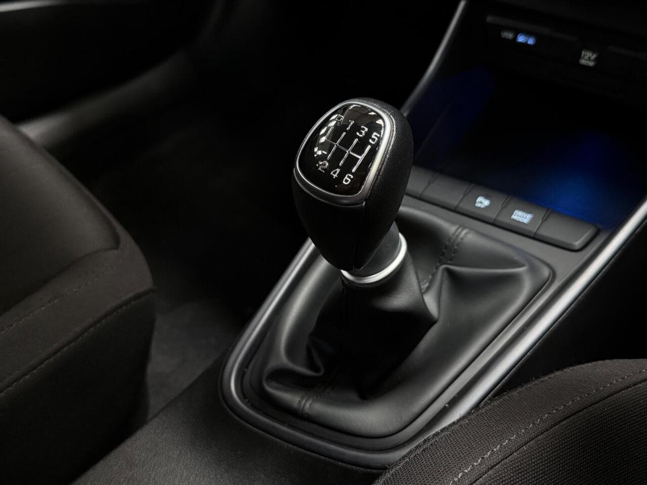Hyundai BAYON thumbnail Interior Front