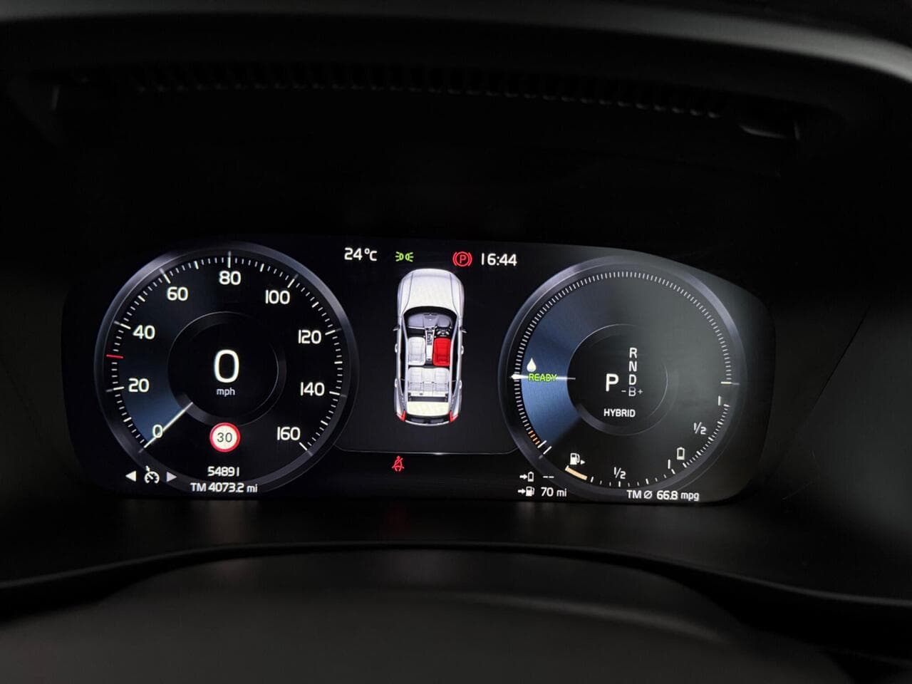 Volvo XC40 thumbnail Driver Instruments