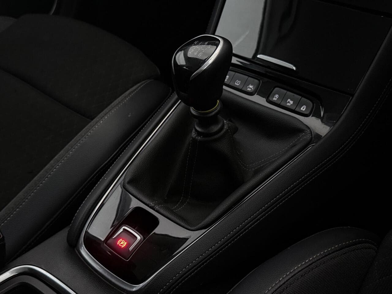 Vauxhall Grandland X thumbnail Interior Front