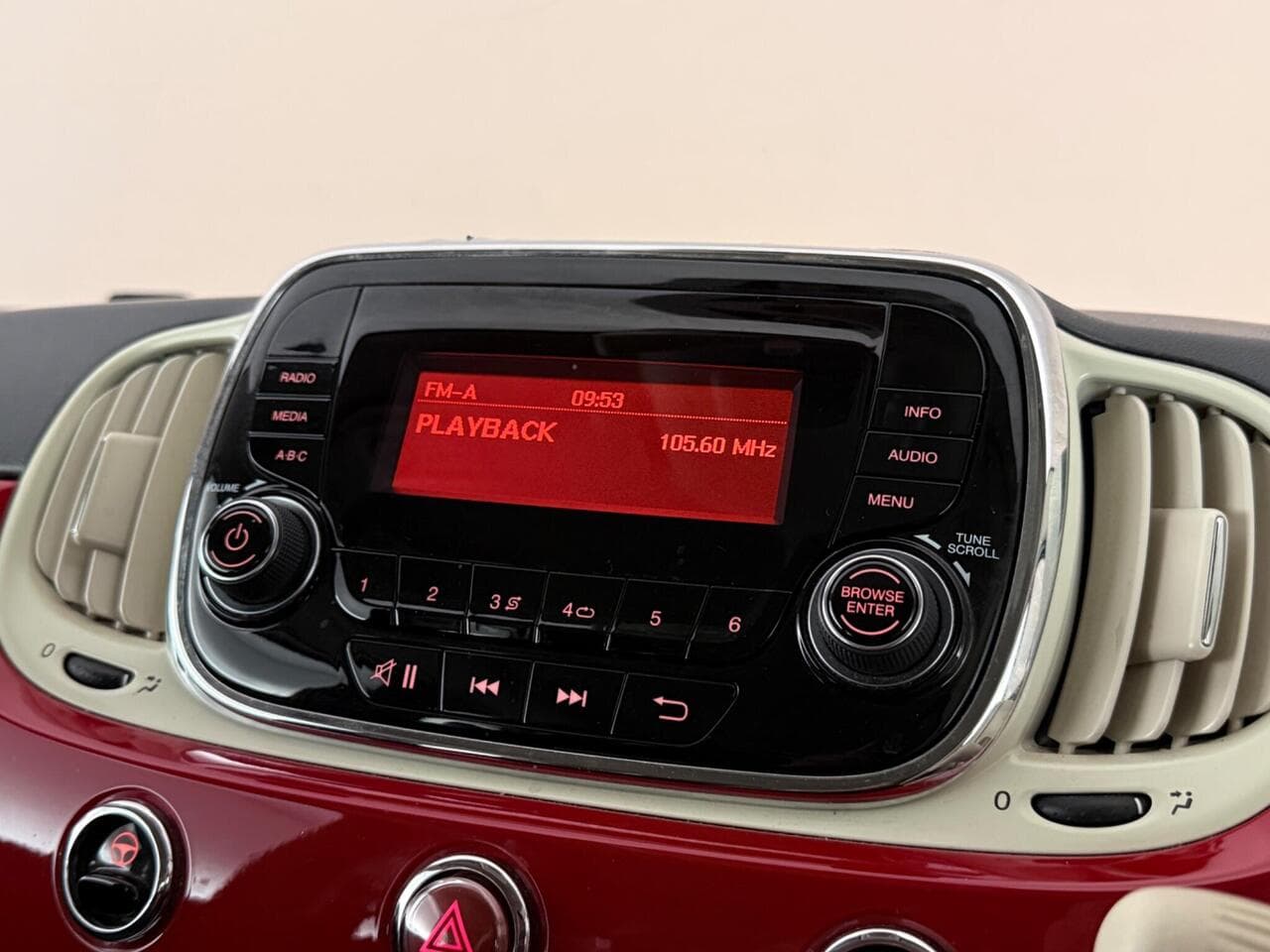 Fiat 500 thumbnail Infotainment System