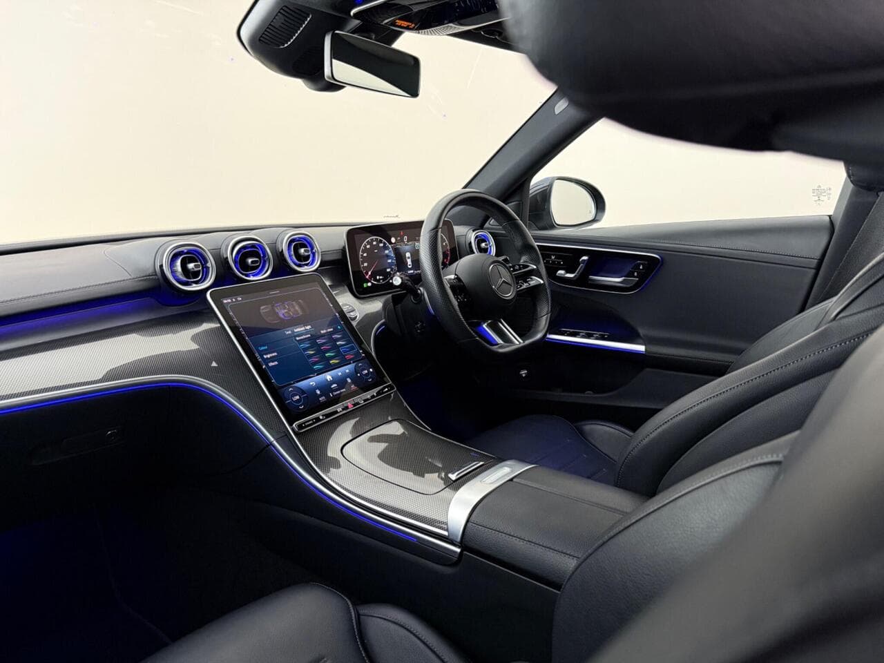 Mercedes-Benz C Class thumbnail Interior Front