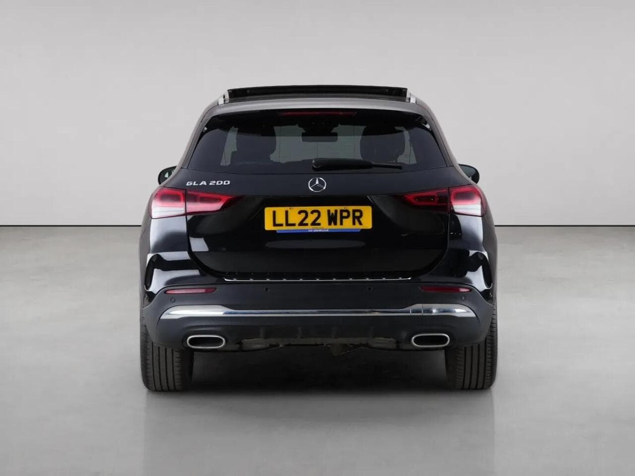 Mercedes-Benz GLA thumbnail Rear