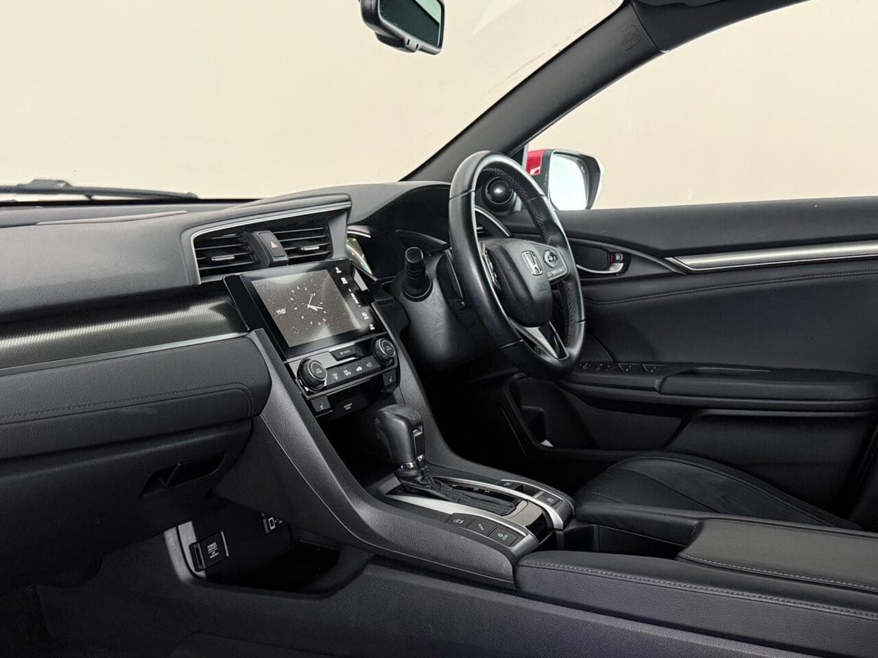 Honda Civic thumbnail Interior Front