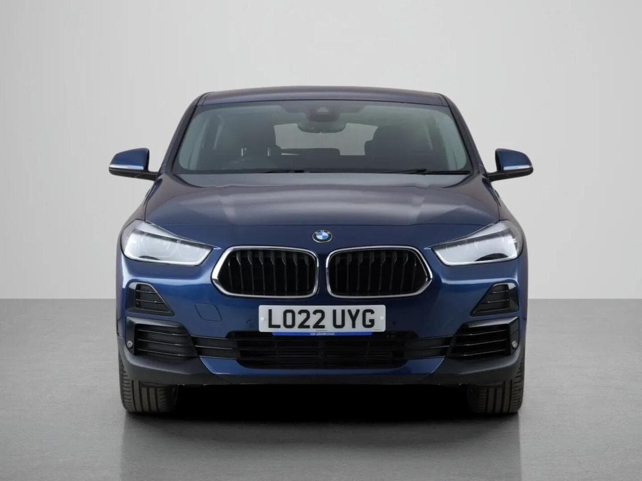 BMW X2 thumbnail Front