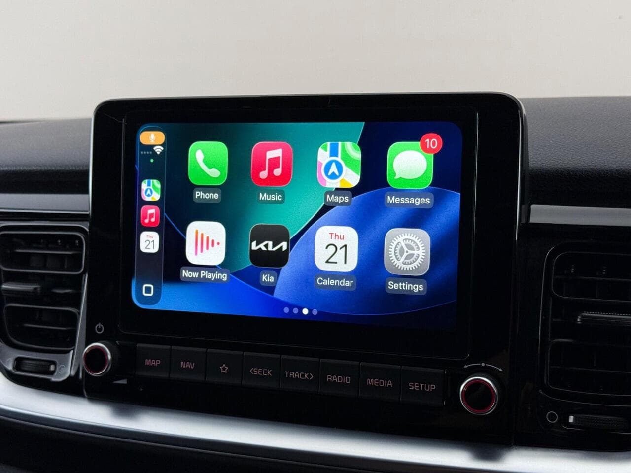 Kia Stonic thumbnail Infotainment System