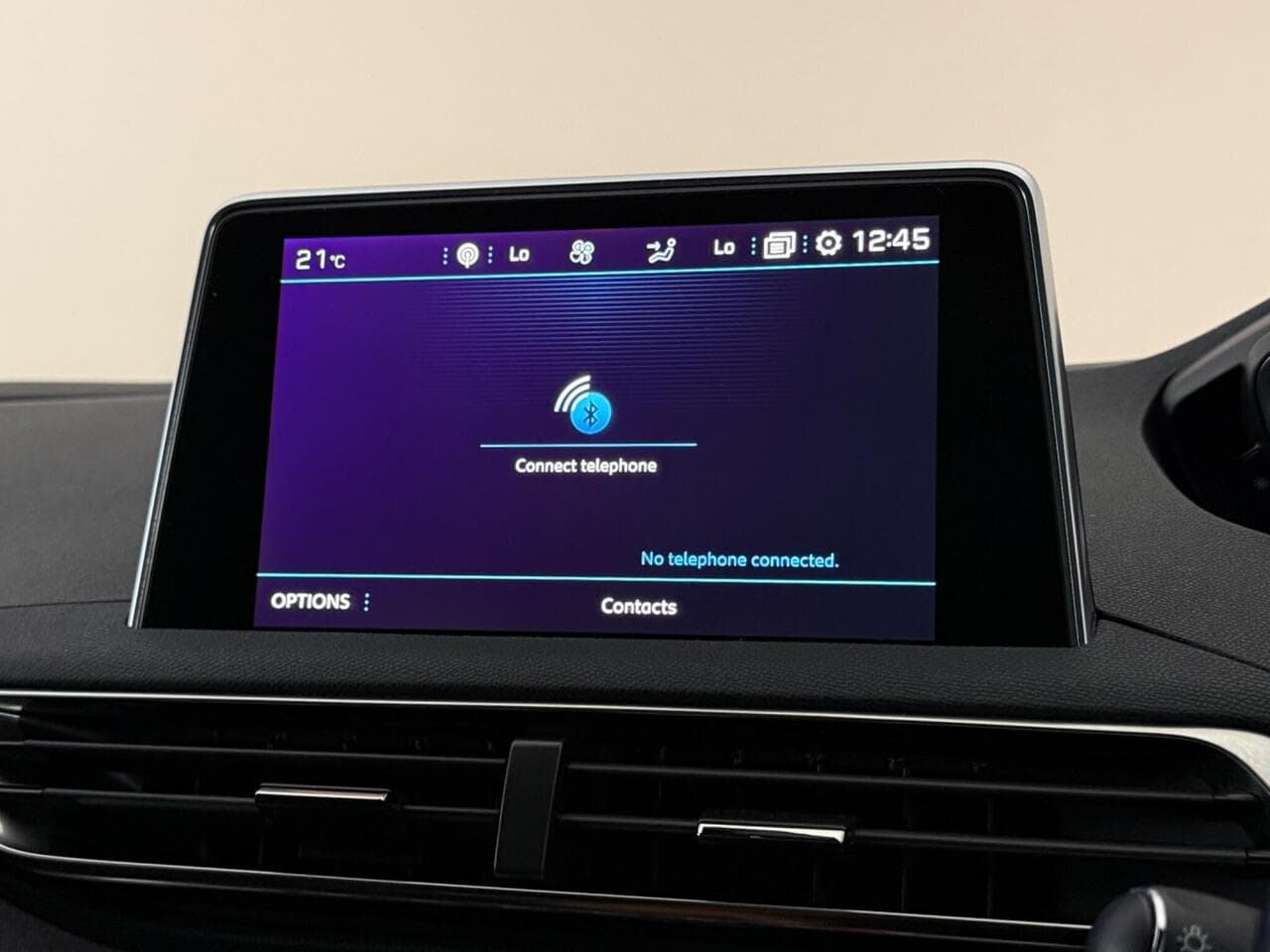 Peugeot 5008 thumbnail Infotainment System