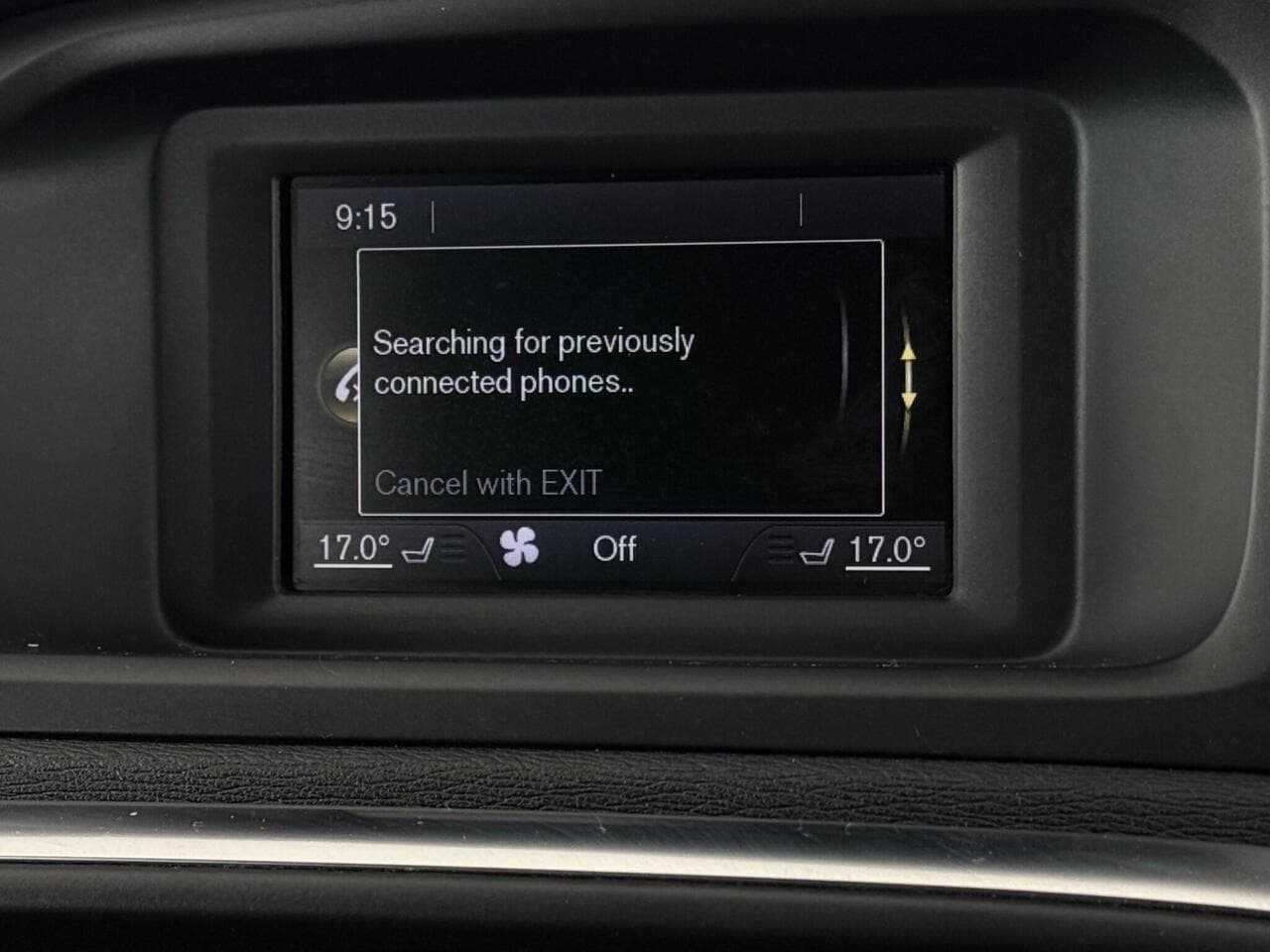 Volvo V40 thumbnail Infotainment System
