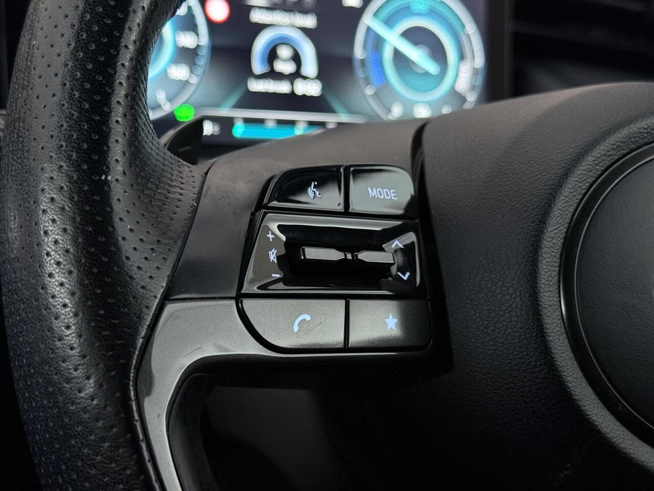 Hyundai TUCSON thumbnail Misc Controls