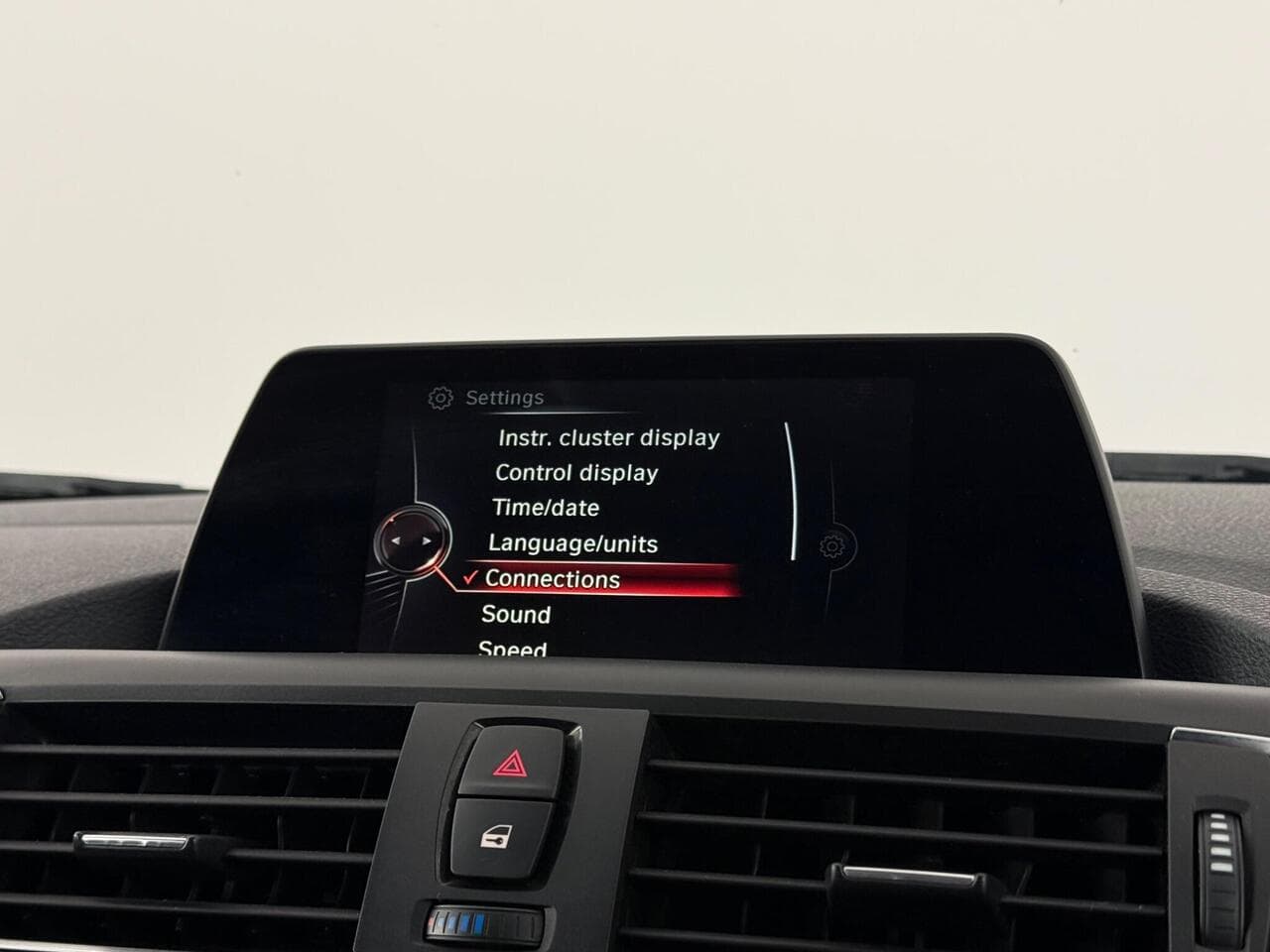 BMW 2 Series thumbnail Infotainment System