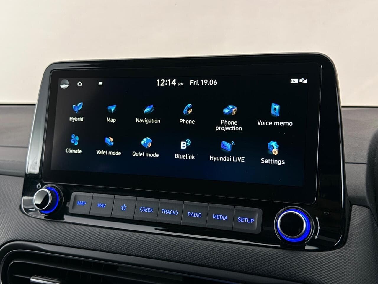 Hyundai KONA thumbnail Infotainment System