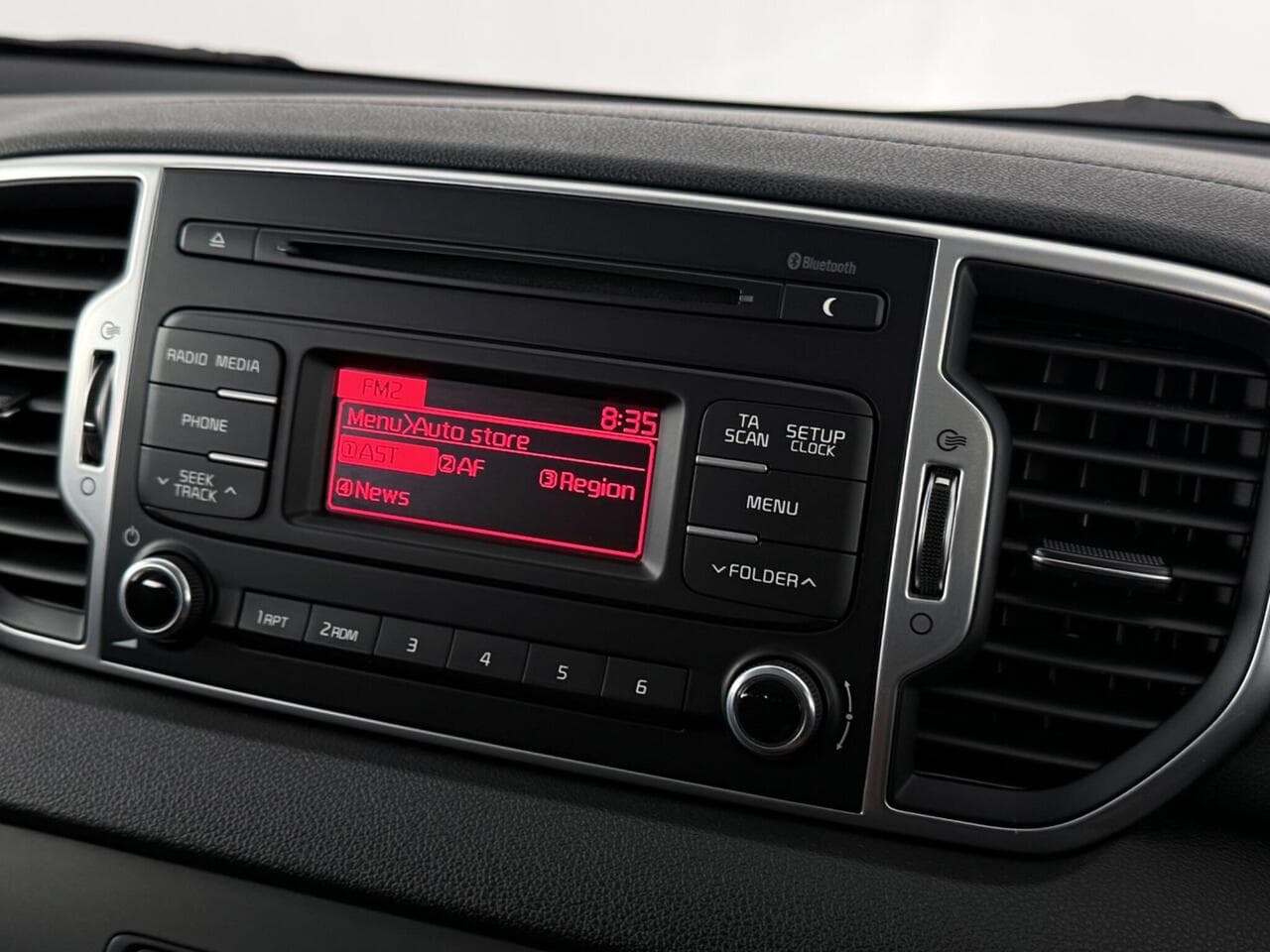 Kia Sportage thumbnail Infotainment System