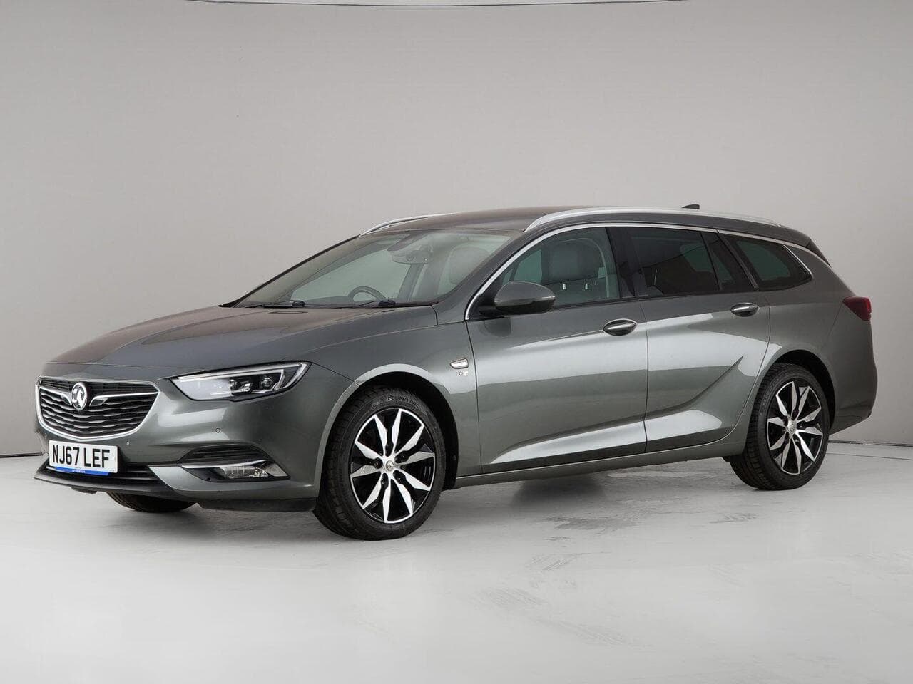 Vauxhall Insignia thumbnail Front Left