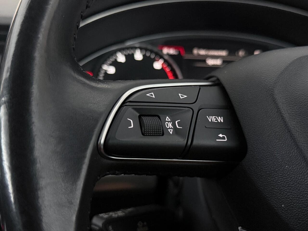 Audi Q5 thumbnail Misc Controls