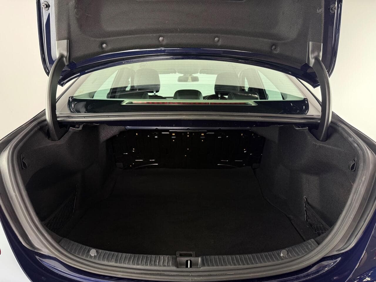 Mercedes-Benz C Class thumbnail Boot